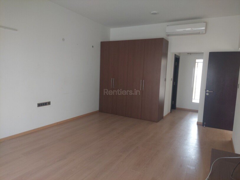 4bhk Duplex villa available on Rent in Sobha International City Sector 109 Gurgaon-12