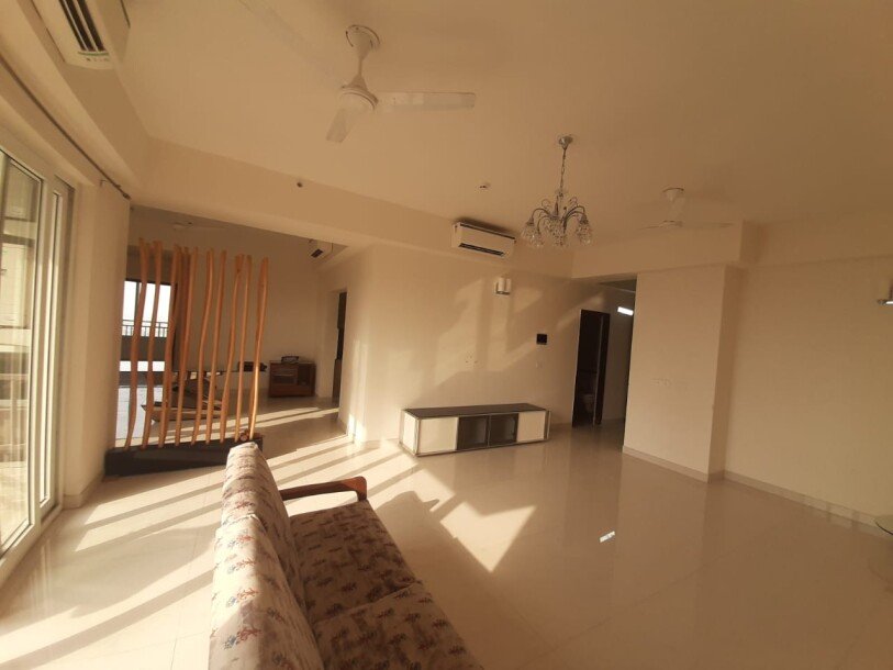 4bhk apartment for rent in Adani Oyster Grande Sector 102 Gurgaon-16