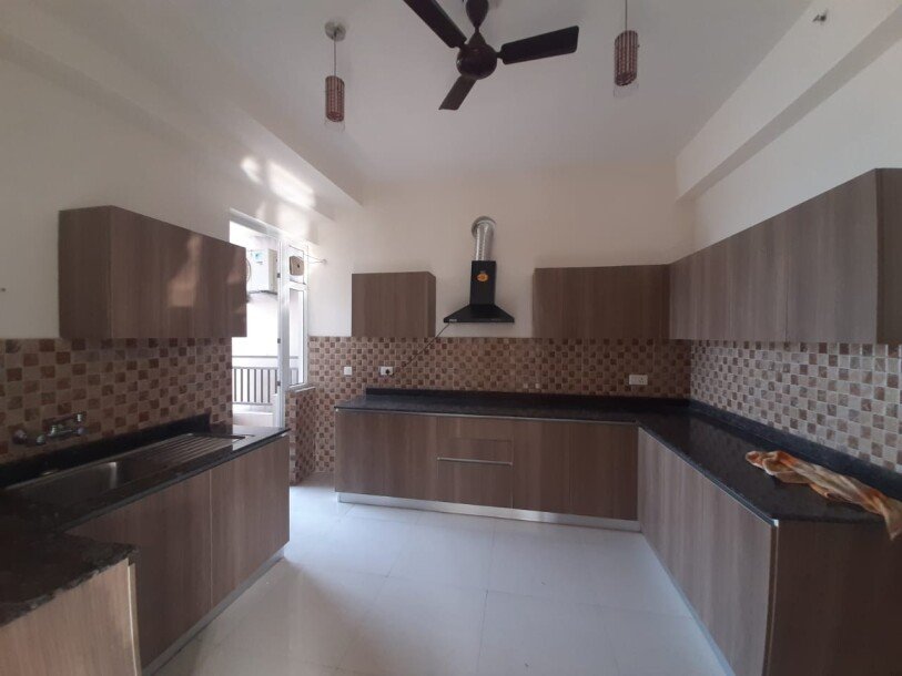 4bhk apartment for rent in Adani Oyster Grande Sector 102 Gurgaon-14