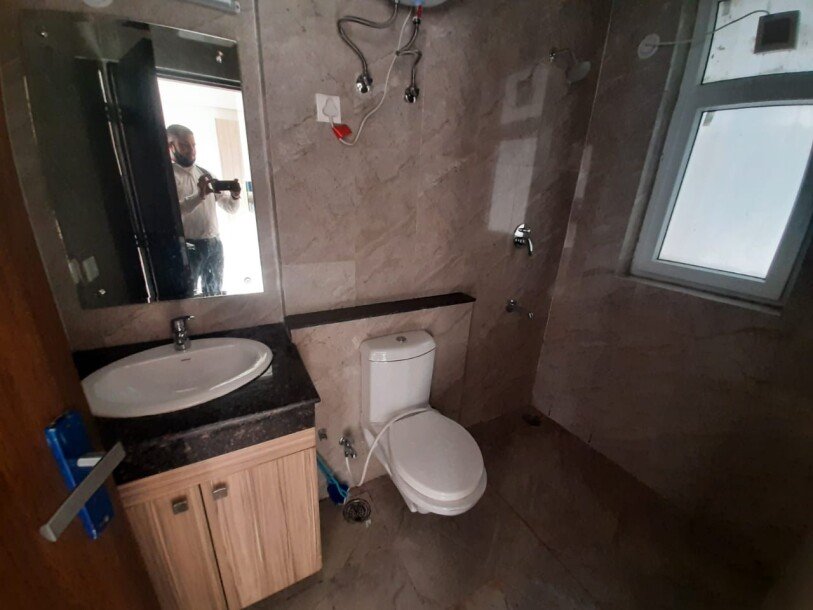 4bhk apartment for rent in Adani Oyster Grande Sector 102 Gurgaon-13