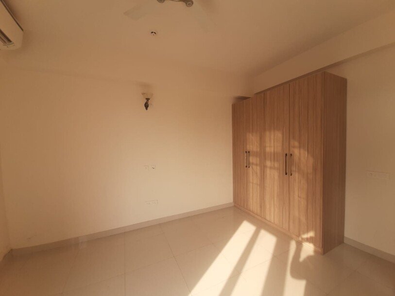 4bhk apartment for rent in Adani Oyster Grande Sector 102 Gurgaon-10