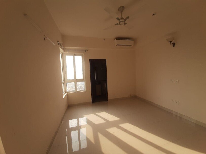 4bhk apartment for rent in Adani Oyster Grande Sector 102 Gurgaon-9