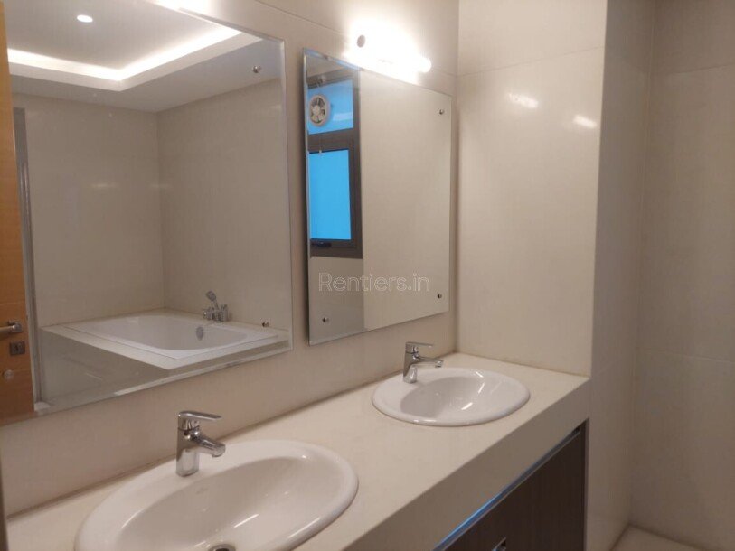 5bhk Independent Villa House for rent in Sobha International City-11
