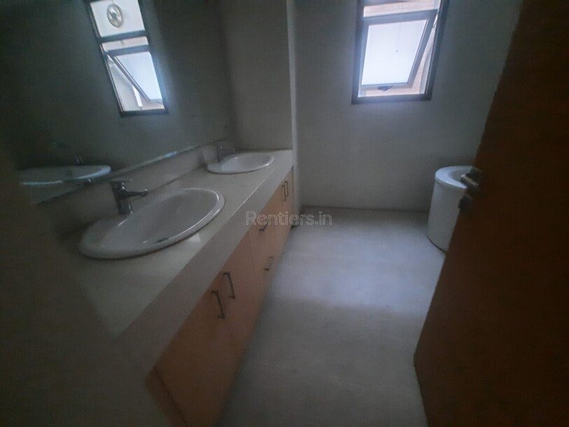 6bhk 500 sqyards  Independent Villa House for rent in Sobha International City sector 109 gurgaon-21