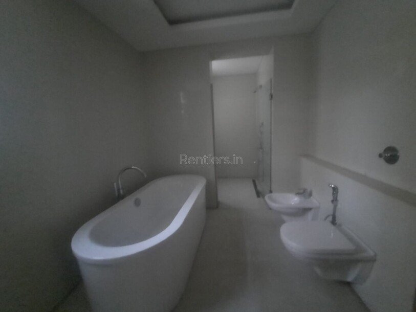 6bhk 500 sqyards  Independent Villa House for rent in Sobha International City sector 109 gurgaon-19