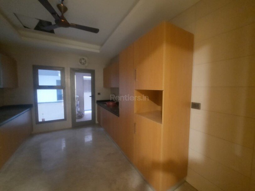 6bhk 500 sqyards  Independent Villa House for rent in Sobha International City sector 109 gurgaon-18