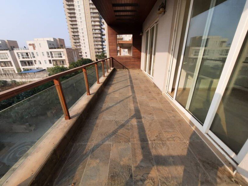 5bhk 8000 sqft  independent villa puri deplomatic greens sector 110A gurgaon-17
