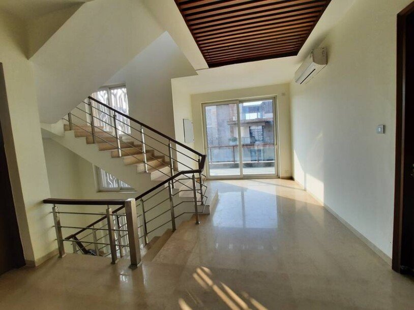 5bhk 8000 sqft  independent villa puri deplomatic greens sector 110A gurgaon-24