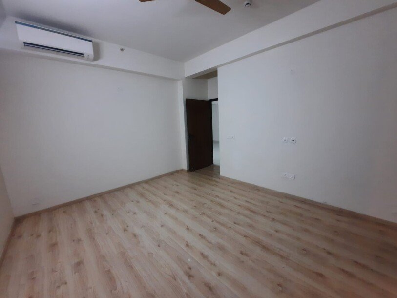 4 BHK Apartment for rent in Adani M2K Oyster Grande Sector-102 Gurgaon-10