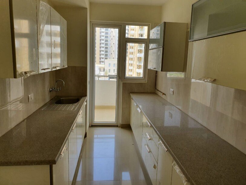 3bhk apartment in Emaar Imperial Gardens Sector 102 Gurgaon-12