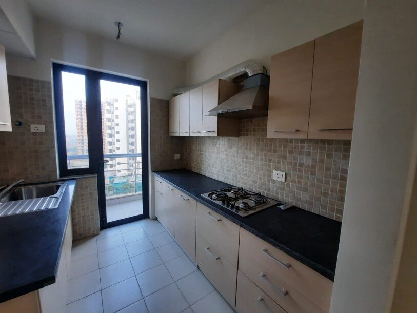 2bhk flat in Godrejoasis sector 88a gurgaon-8