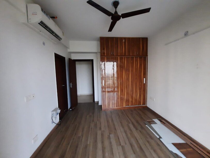 2bhk flat in Godrejoasis sector 88a gurgaon-4