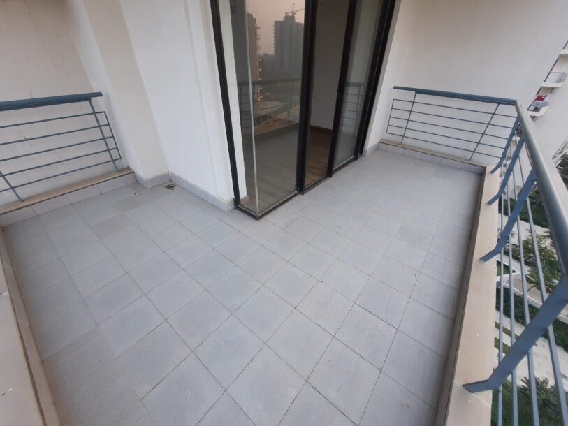 2bhk flat in Godrejoasis sector 88a gurgaon-11