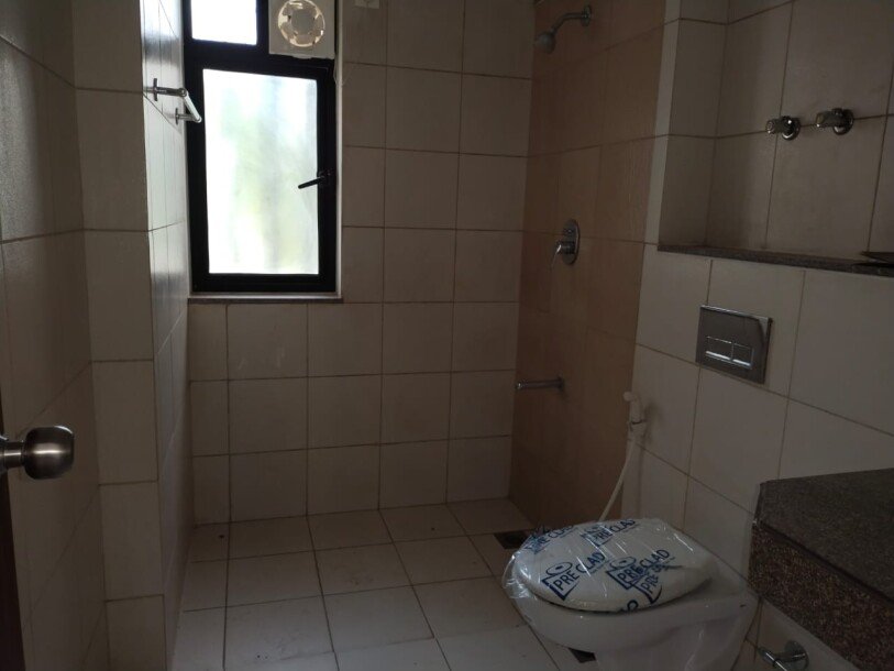 2 BHK Apartment for Rent in Godrej oasis , Sector-88A Gurgaon-3