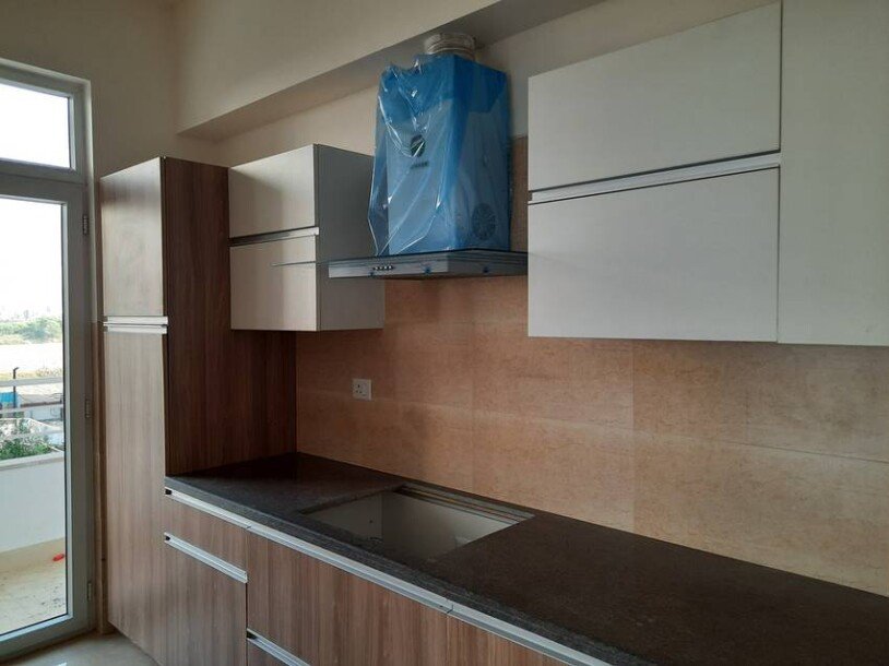 2bhk+study semifurnished  flat in puri emerald bay Dwarkaexprewway  sector 104 gurgaon-5