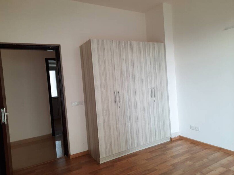 2bhk+study semifurnished  flat in puri emerald bay Dwarkaexprewway  sector 104 gurgaon-1